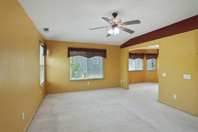 624 Summerton Ln, Turlock, CA 95382