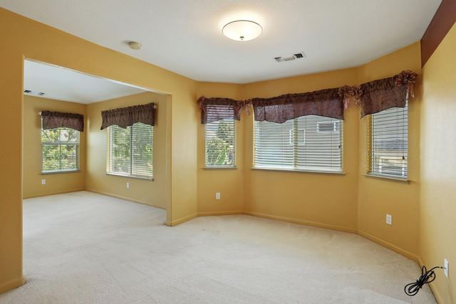 624 Summerton Ln, Turlock, CA 95382