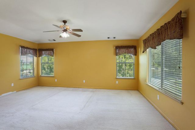 624 Summerton Ln, Turlock, CA 95382