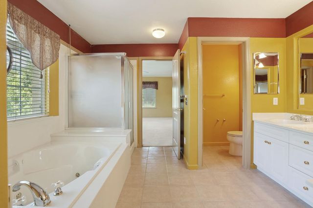 624 Summerton Ln, Turlock, CA 95382