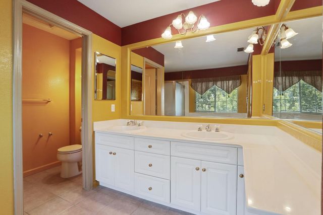 624 Summerton Ln, Turlock, CA 95382