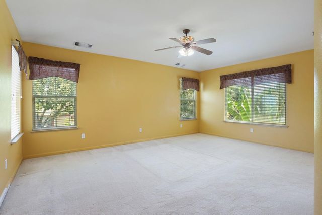 624 Summerton Ln, Turlock, CA 95382