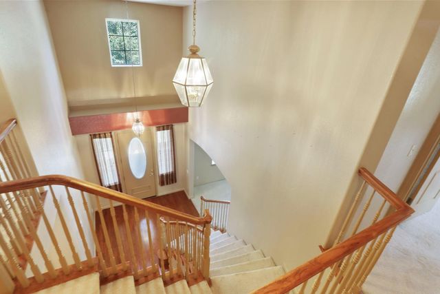 624 Summerton Ln, Turlock, CA 95382