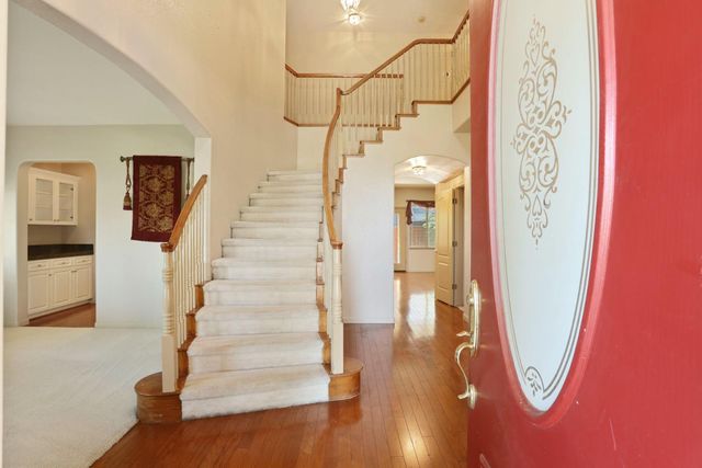 624 Summerton Ln, Turlock, CA 95382