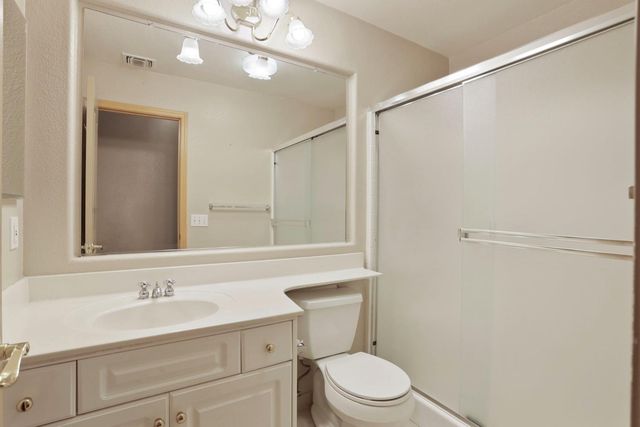 624 Summerton Ln, Turlock, CA 95382