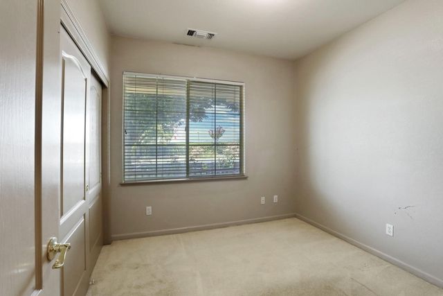 624 Summerton Ln, Turlock, CA 95382