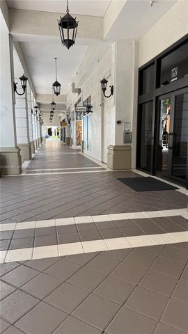 10 Aragon Ave 713, Coral Gables, FL 33134
