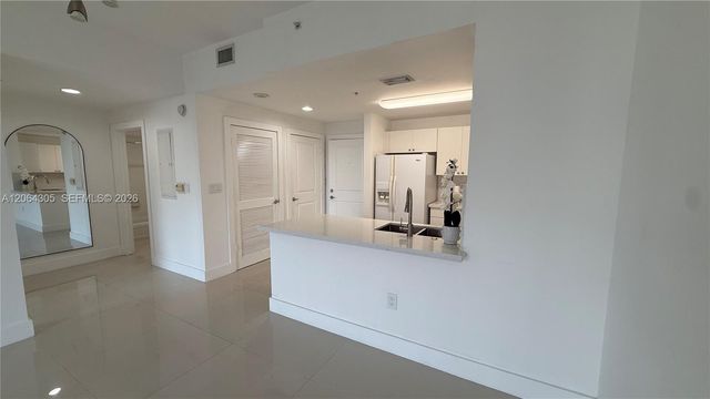 10 Aragon Ave 713, Coral Gables, FL 33134