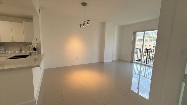 10 Aragon Ave 713, Coral Gables, FL 33134