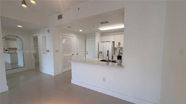 10 Aragon Ave 713, Coral Gables, FL 33134