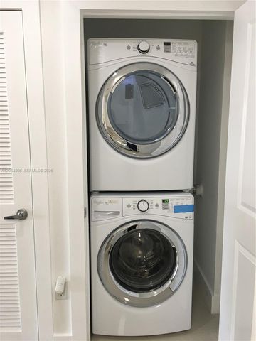 10 Aragon Ave 713, Coral Gables, FL 33134