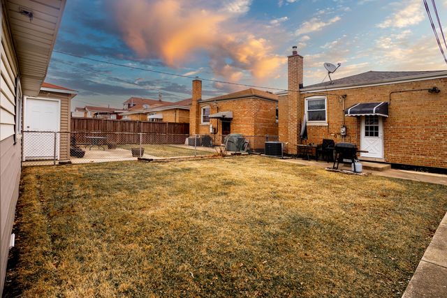 5734 S Melvina Avenue, Chicago, IL 60638