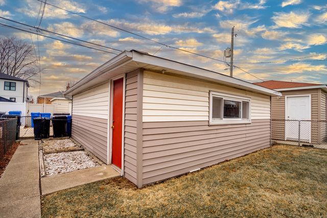 5734 S Melvina Avenue, Chicago, IL 60638