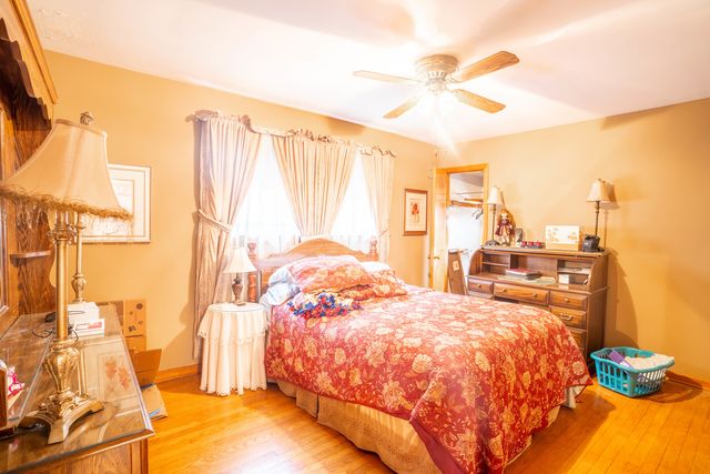 5734 S Melvina Avenue, Chicago, IL 60638