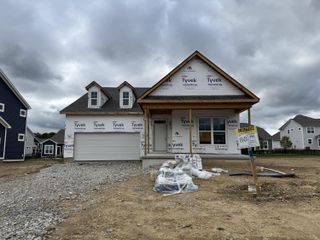 408 Fannin Drive, Pataskala, OH 43062
