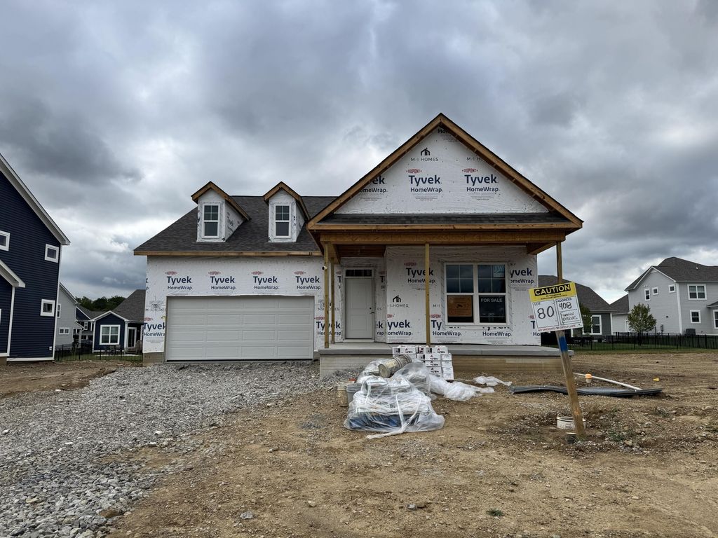 408 Fannin Drive, Pataskala, OH 43062