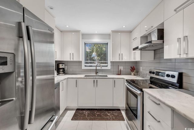 305 21st Ave S Apt 113, Myrtle Beach, SC 29577