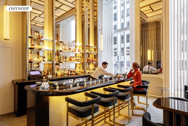 100 E 53rd St Ph, New York City, NY 10022