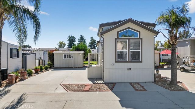910 Deerwood, San Jacinto, CA 92583