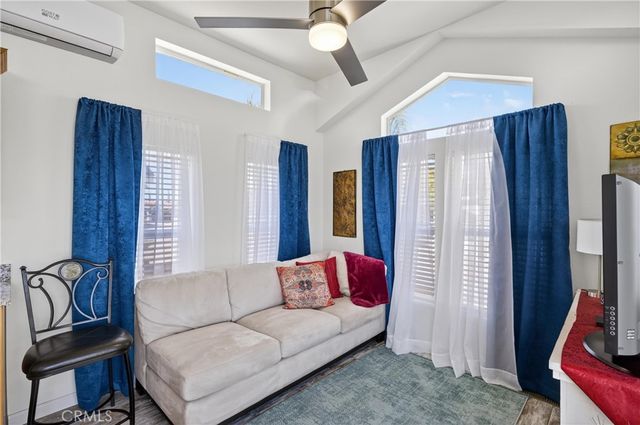 910 Deerwood, San Jacinto, CA 92583