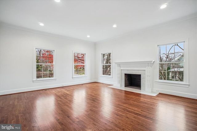 4500 35TH RD N, Arlington, VA 22207