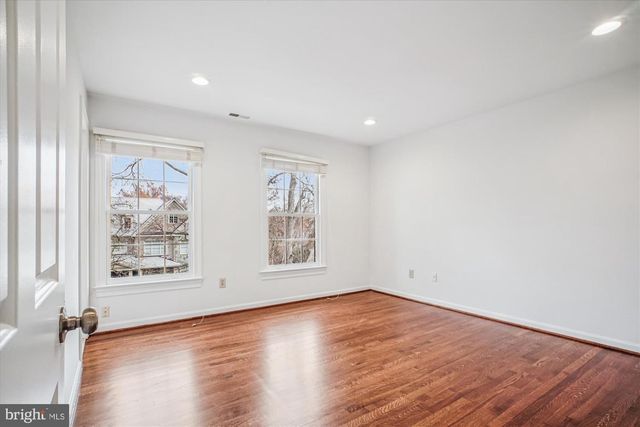 4500 35TH RD N, Arlington, VA 22207