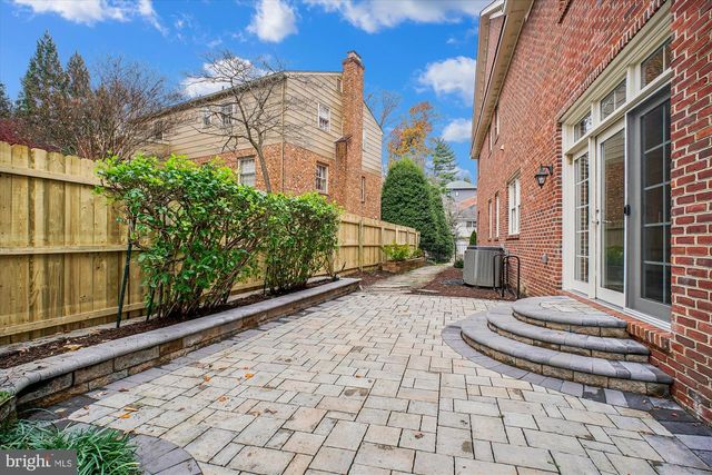 4500 35TH RD N, Arlington, VA 22207