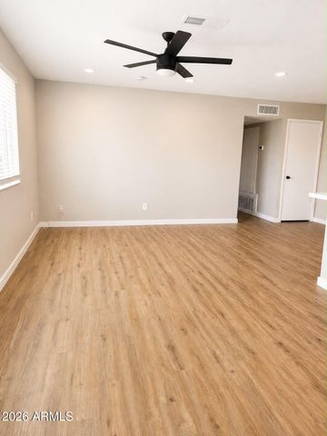 4756 E MORELAND Street, Phoenix, AZ 85008
