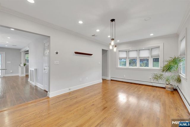 346 Carmita, Rutherford, NJ 07070