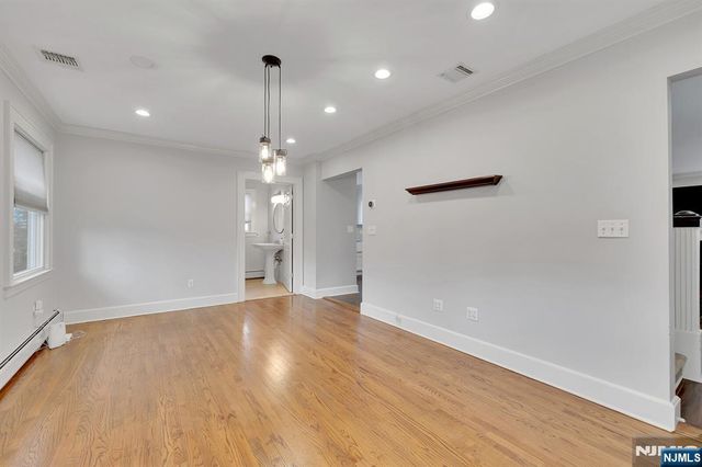 346 Carmita, Rutherford, NJ 07070