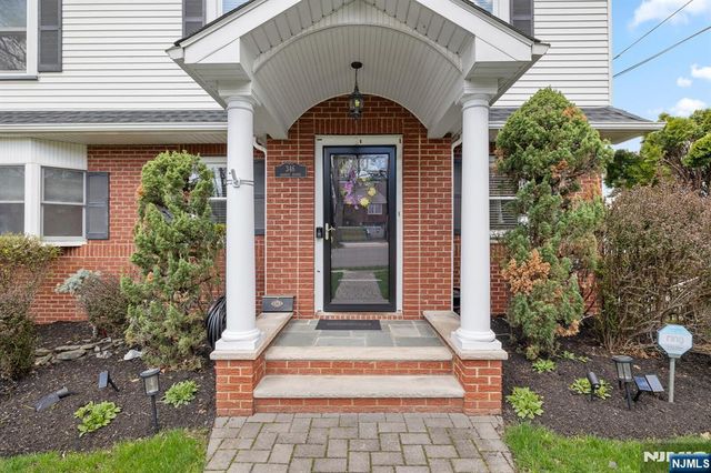 346 Carmita, Rutherford, NJ 07070