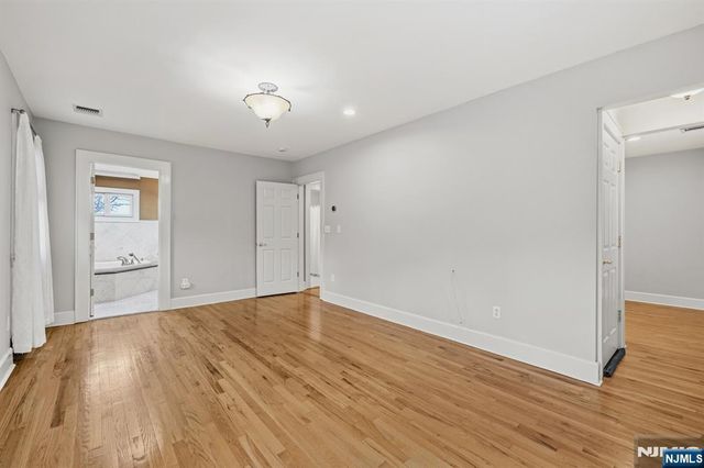 346 Carmita, Rutherford, NJ 07070