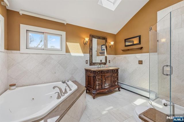 346 Carmita, Rutherford, NJ 07070