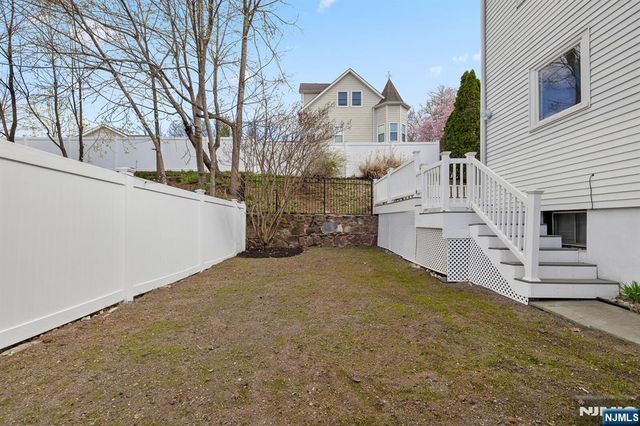 346 Carmita, Rutherford, NJ 07070