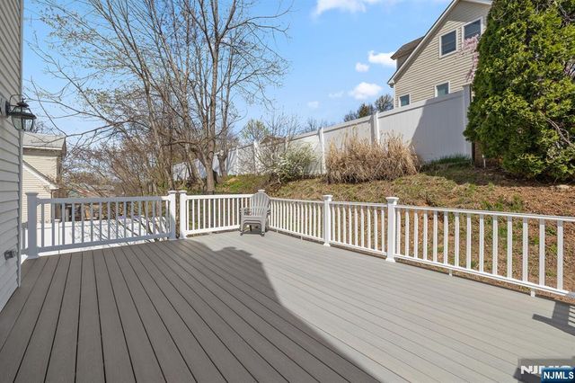 346 Carmita, Rutherford, NJ 07070