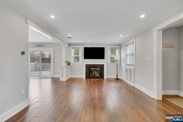 346 Carmita, Rutherford, NJ 07070
