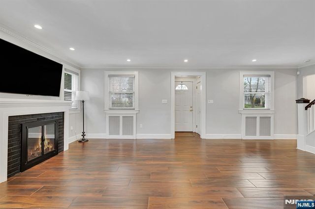346 Carmita, Rutherford, NJ 07070