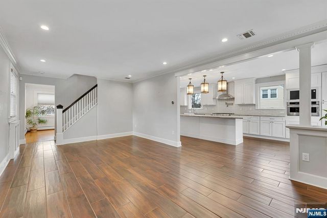 346 Carmita, Rutherford, NJ 07070