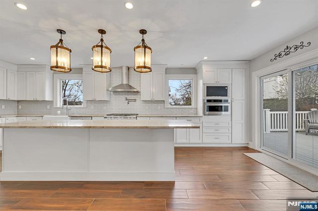 346 Carmita, Rutherford, NJ 07070