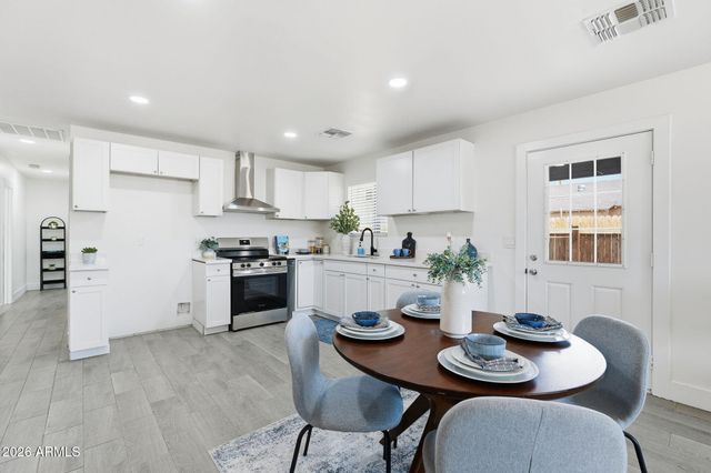 3710 W LATHAM Street, Phoenix, AZ 85009