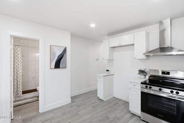 3710 W LATHAM Street, Phoenix, AZ 85009