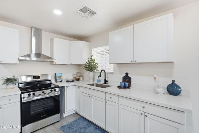 3710 W LATHAM Street, Phoenix, AZ 85009