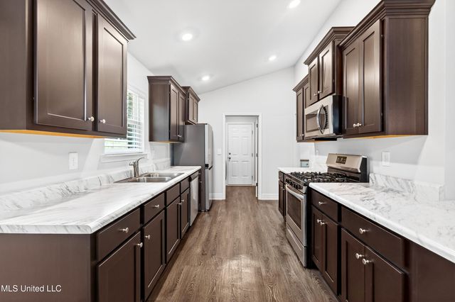 14044 Old Mossy Trail, Gulfport, MS 39503