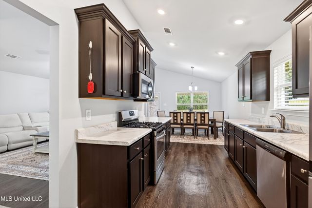 14044 Old Mossy Trail, Gulfport, MS 39503