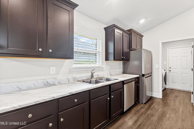 14044 Old Mossy Trail, Gulfport, MS 39503