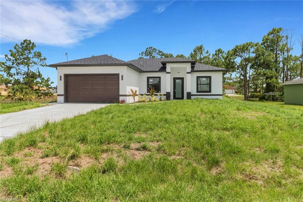 2911 28th ST SW, Lehigh Acres, FL 33976