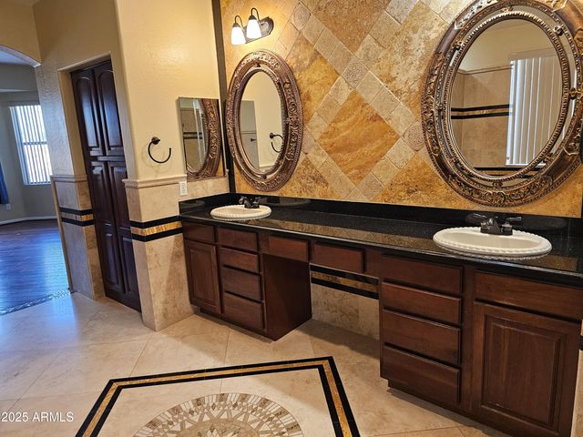 43819 N 43RD Drive, New River, AZ 85087