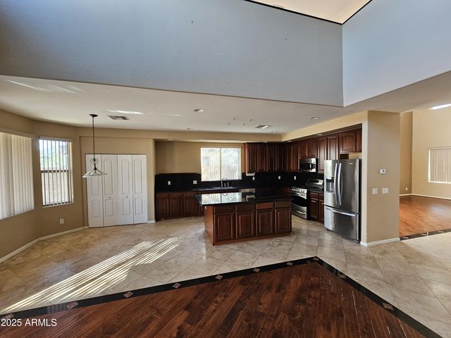 43819 N 43RD Drive, New River, AZ 85087