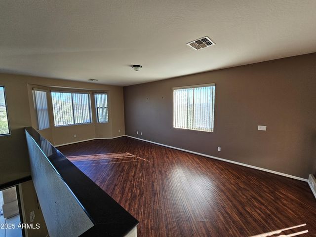 43819 N 43RD Drive, New River, AZ 85087