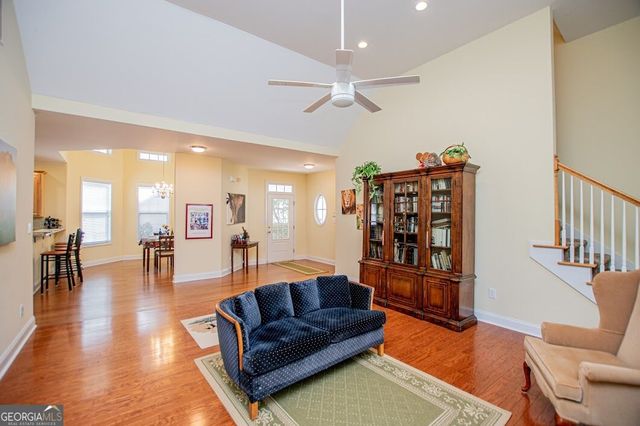 3 Gables Way, Newnan, GA 30265